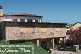 Arguis House | Casa Ximeno - Muro "Tranquilidad en el Pirineo"