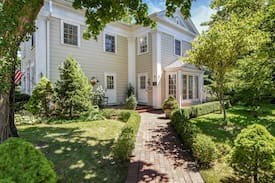 Bellport Hotel | Bellport Village Temperance Hall: The Ho-Hum Suite