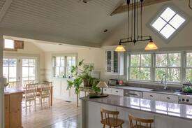 Shinnecock Hills House | Fabulous Southampton Waterfront Beach House