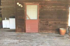 Parkdale Apartment | The Little Barn Room in Mount Hood