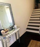Belmont House | Cute Townhouse minutes from downtown!