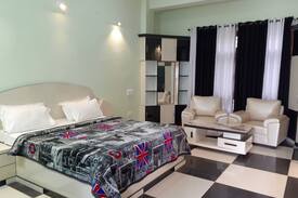 Pithoragarh Hotel | Gunjyal Madhur Residency