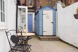 West Cliff House | Little Treasure - UK2542 (UK2542)