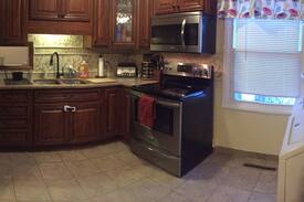 Grove City House | Grove City Home - Great Location