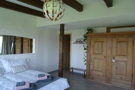 Kaufdorf Bed & Breakfast | Herberge Gutenbrünnen; Zimmer "Jasmin"