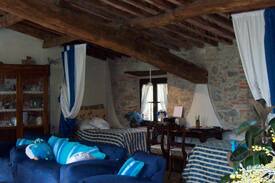 Nocchi House | ANTICA LIMONAIA CON PISCINA E GIARDINO PRIVATO