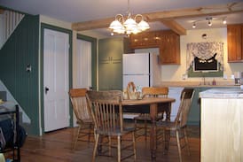 West Kill House | Cozy Catskill Ski/Hike Retreat