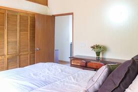 Loma Dorada House | 1 Room 1 Full Bed, Share House