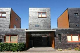 Almere Stad Bed & Breakfast | 1-4 ROOMS voor familie en groepen.. 6 pers. ROOM1