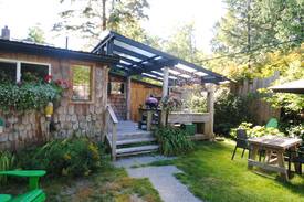 Tofino Cabin | Shipwreck Cottage at Chesterman Beach
