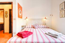 Alghero City Centre Apartment | Casa Tea, flat with private terrace