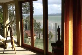 Beach Haven Villa | Waterfront Luxuary Accomodation