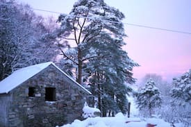Glenties Cabin | Lough Anna Cottage, Donegal