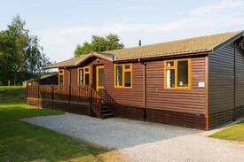 Tewitfield Cabin | MULBERRY LODGE
