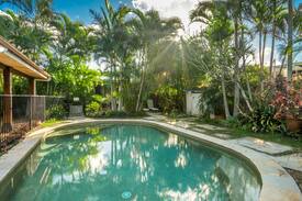 Suffolk Park House | A SWEET ESCAPE - Lilly's