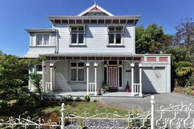 Nelson South Villa | Tintagel Guesthouse Cottage Nelson