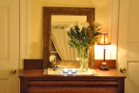 Uptown Apartment | Central Park Fifth Av MET Museum