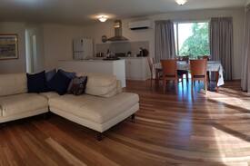 Normanville House | Footsteps at Normanville (pet friendly)