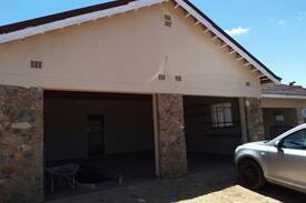 Nyanga House | nyanga holiday home