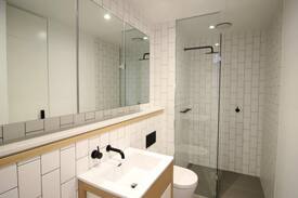 Docklands Apartment | Amazing private room in Docklands