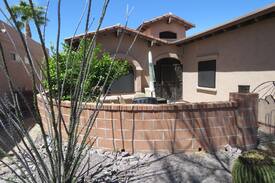 Las Campanas House | Spacious Green Valley House