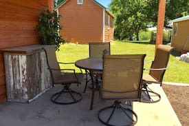 Council Grove Cabin | Prairie Lodge Motel