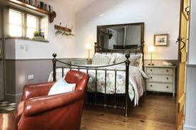Kenn Other | The Boot Room Annexe @ Hannaford House, nr Exeter