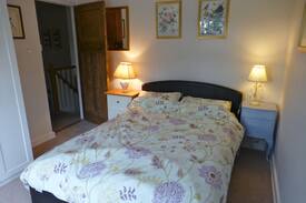 Elstead House | Lovely Room in Delightful English Surrey Village