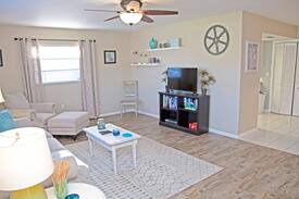 Naples Park House | North Naples Beach Bungalow