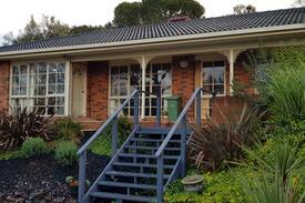 Mount Evelyn House | Free bushfire accommodation for family in need