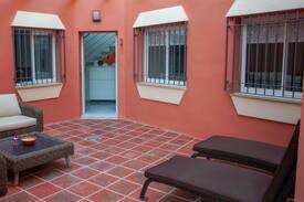 Torreblanca House | Nufu'S Trip House