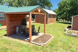 Council Grove Cabin | Prairie Lodge Motel