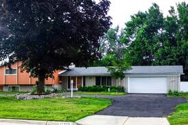 Southfield House | Private Bedroom & Bath Suite/Luxury Home Metro Det