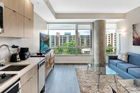 Capitol Hill Apartment | Luxurious studio apt in Southwest D.C.