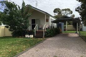 Forbes Cabin | Currajong Cottage - Forbes NSW