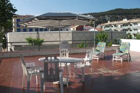 L'Estartit Apartment | Large terraced holiday apartment + WIFI