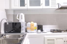 Thai Ban House | Kheha BTS 7 minutes, 3 step to beach free wifi