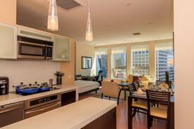 City West Apartment | TenTen Wilshire Official - Deluxe