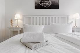 Neustadt Apartment | City Park Apartment #8