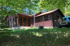 Gulliver Cabin | Lake Michigan Cabin Retreat