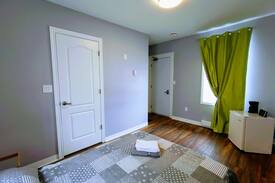 Shannonville Hotel | Salmon River Motel - Stay by the river