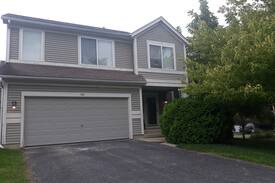 Round Lake House | Great House in Round Lake Park