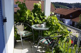 Untermaiselstein House | Privates und ruhig gelegenes Zimmer/ Balkon