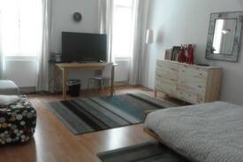 Landstrasse Apartment | 4 minutes to St Stephan cathedral near Stadtpark