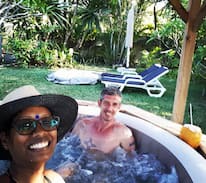 Blue Bay Bed & Breakfast | le jardin de frangipane 1