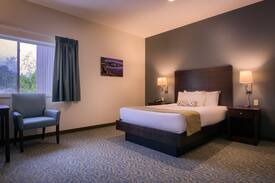 Stowe Area Hotel | Stowe Escape Boutique Hotel Room One Queen Bed