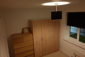 East Kilbride House | Double room, tea coffee, your own bathroom.
