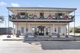 Lake Arthur Hotel | Entire Boutique Hotel: Charming, Relaxing