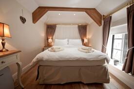 Polperro House | The Old Police Cottage Polperro garden & sea views