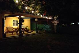 El Farallon del Chiru Bed & Breakfast | B&B La Casita del Farallón Beach House